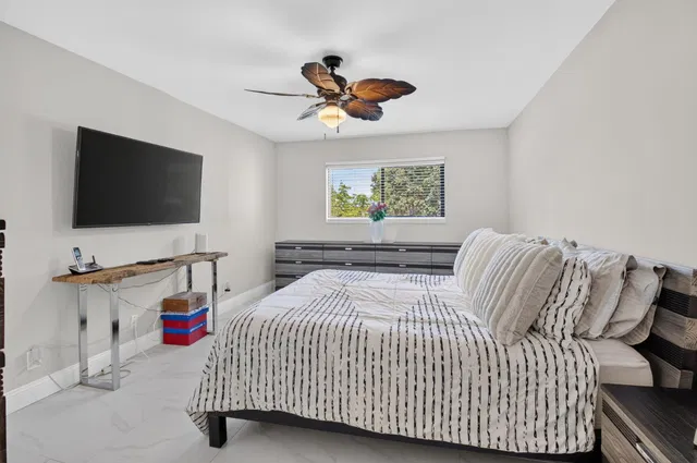 Unit 213 photo 19