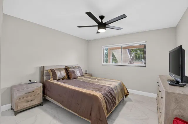 Unit 213 photo 23
