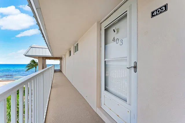 Unit 403 photo 11