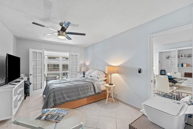 Unit 403 photo 24