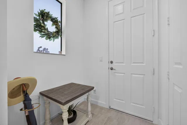 Residence photo 32