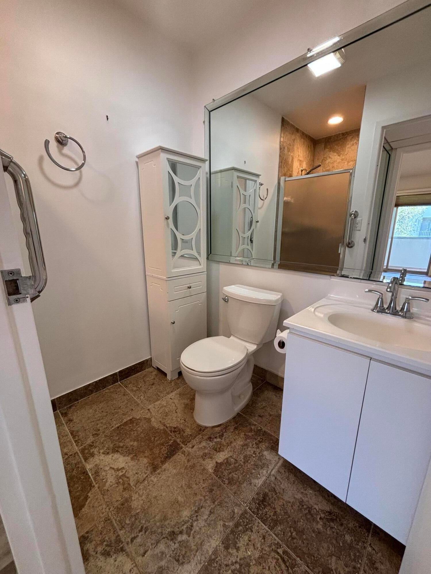 Residence photo 18