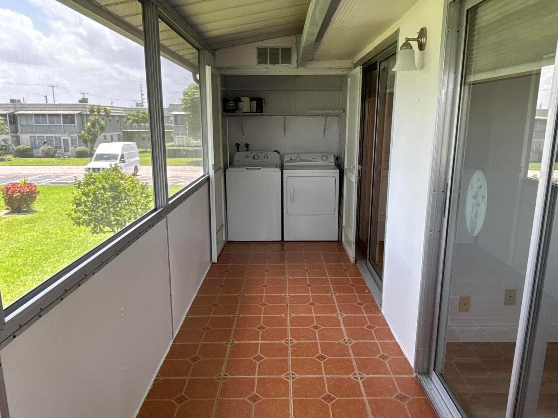 Residence photo 22
