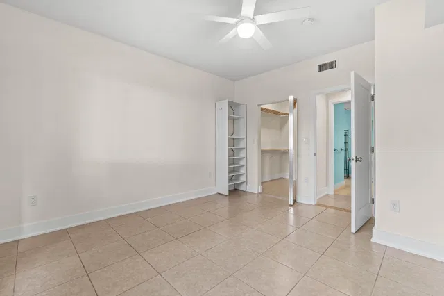 Unit 102 photo 16