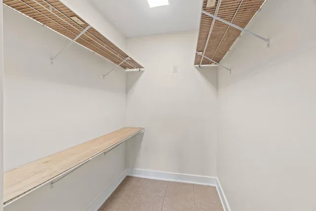 Unit 102 photo 18
