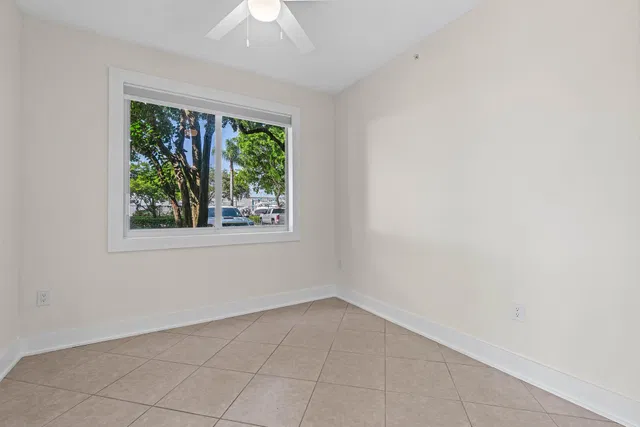 Unit 102 photo 21