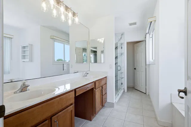 Residence photo 34