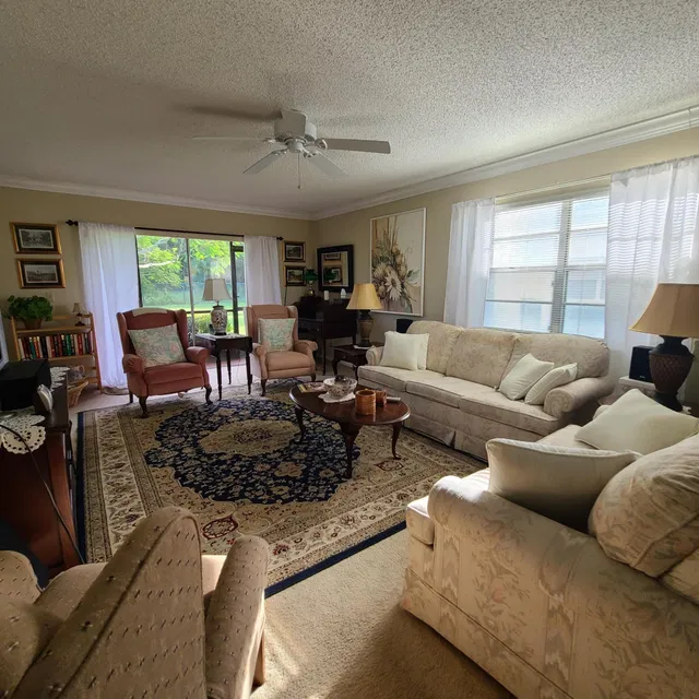 Unit 1080 photo 27