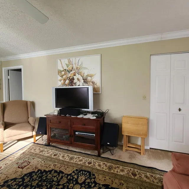 Unit 1080 photo 29