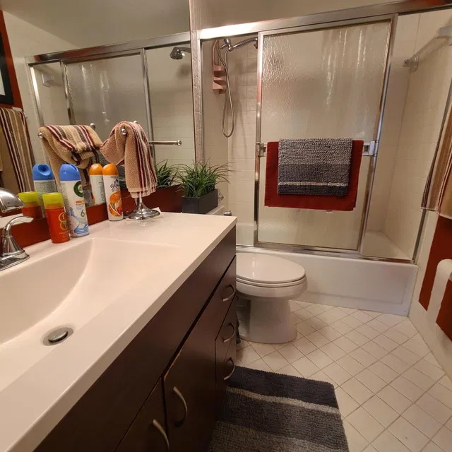 Unit 1080 photo 32