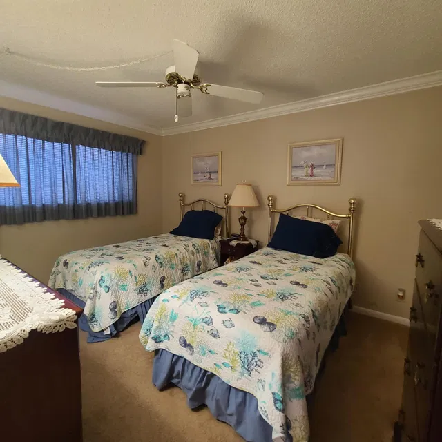 Unit 1080 photo 37