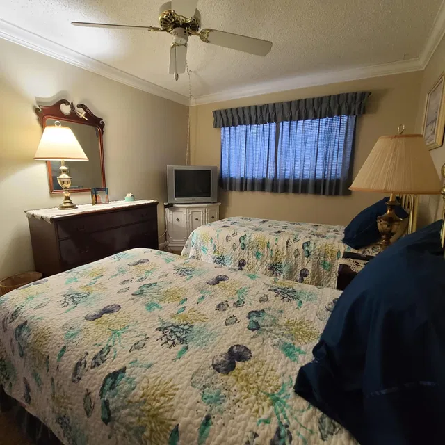 Unit 1080 photo 38