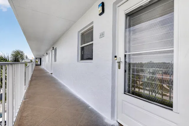  Unit 408 photo 5