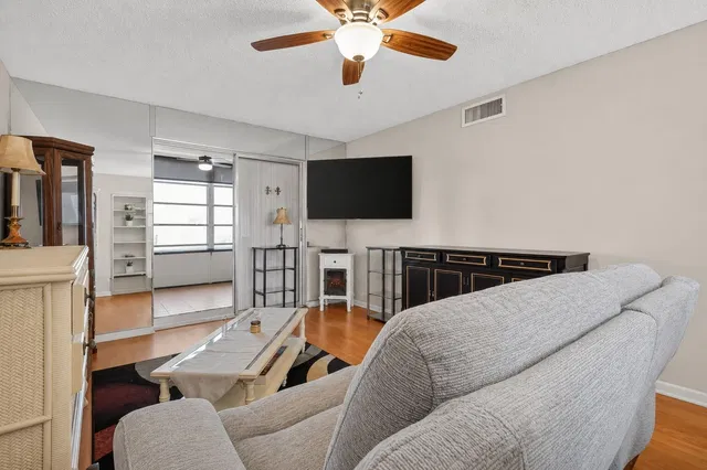  Unit 408 photo 15