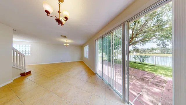 Residence photo 13