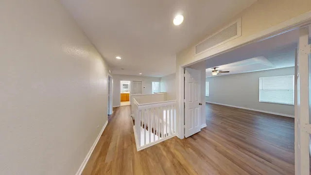 Residence photo 24