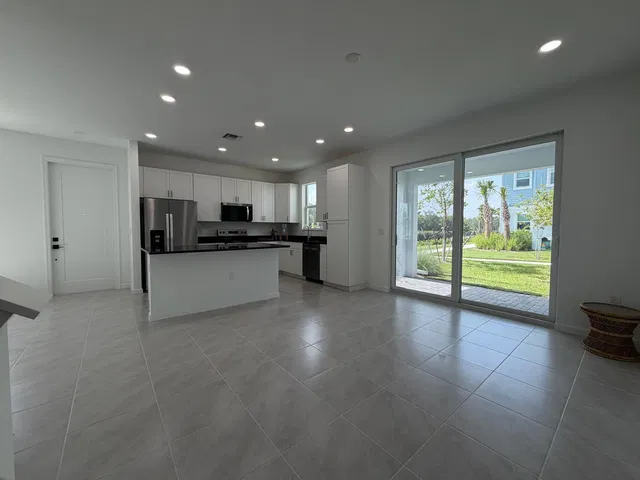 Residence photo 7