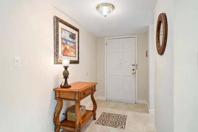  Residence photo 8