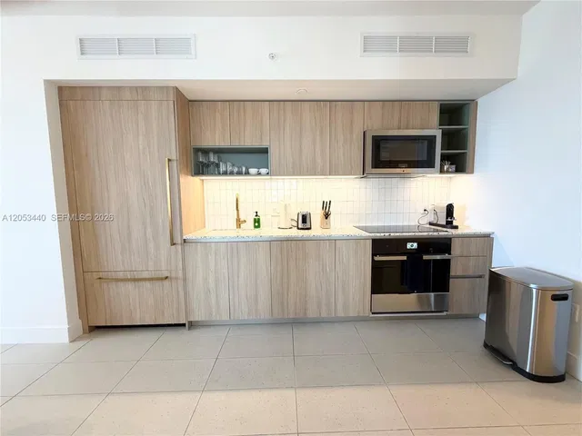Natiivo Miami 3215