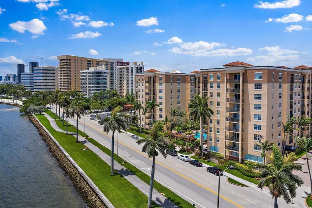 Downtown West Palm Beach Unit 303 photo 3