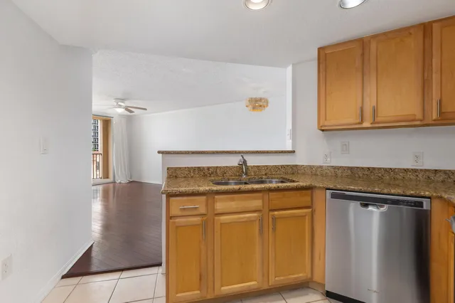 Flagler Pointe Unit 608 photo 7