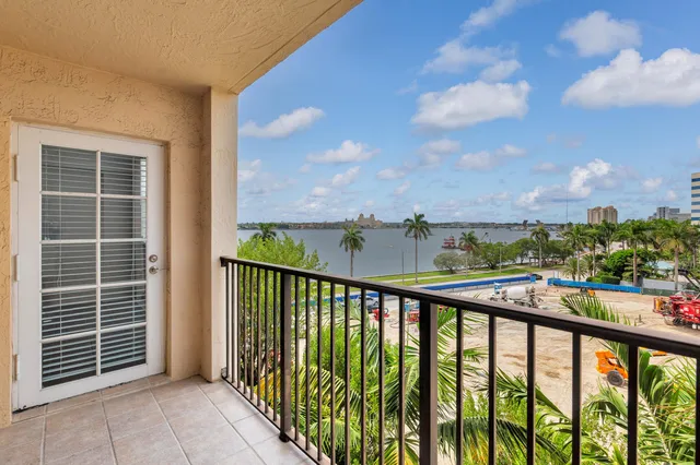 Flagler Pointe Unit 608 photo 12