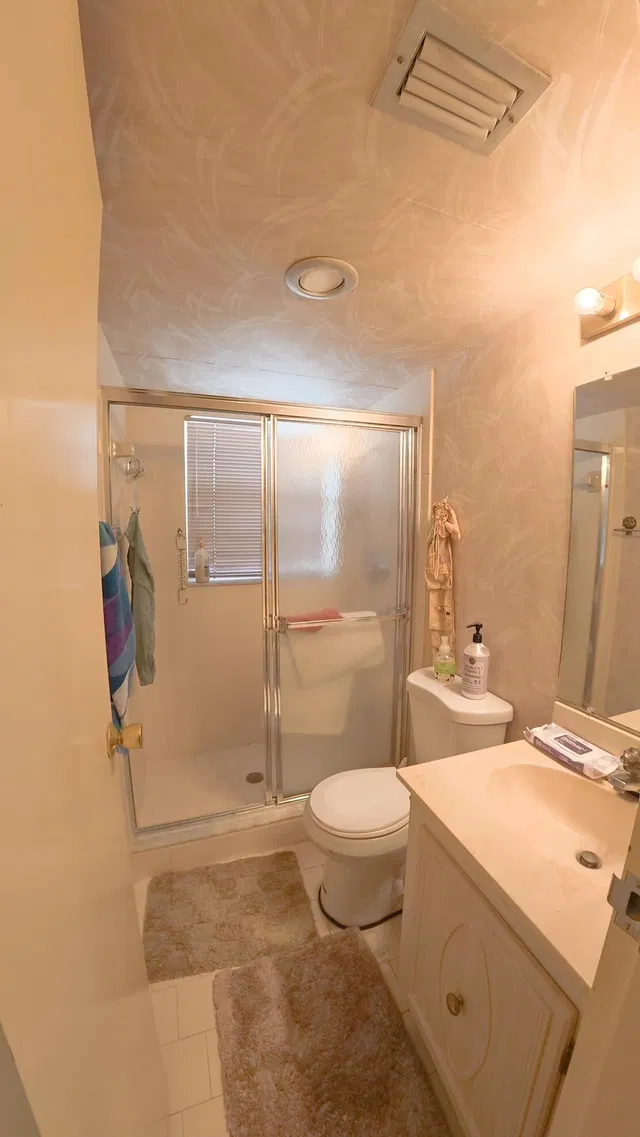 Unit 210 photo 9