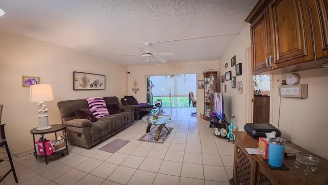 Unit 210 photo 11