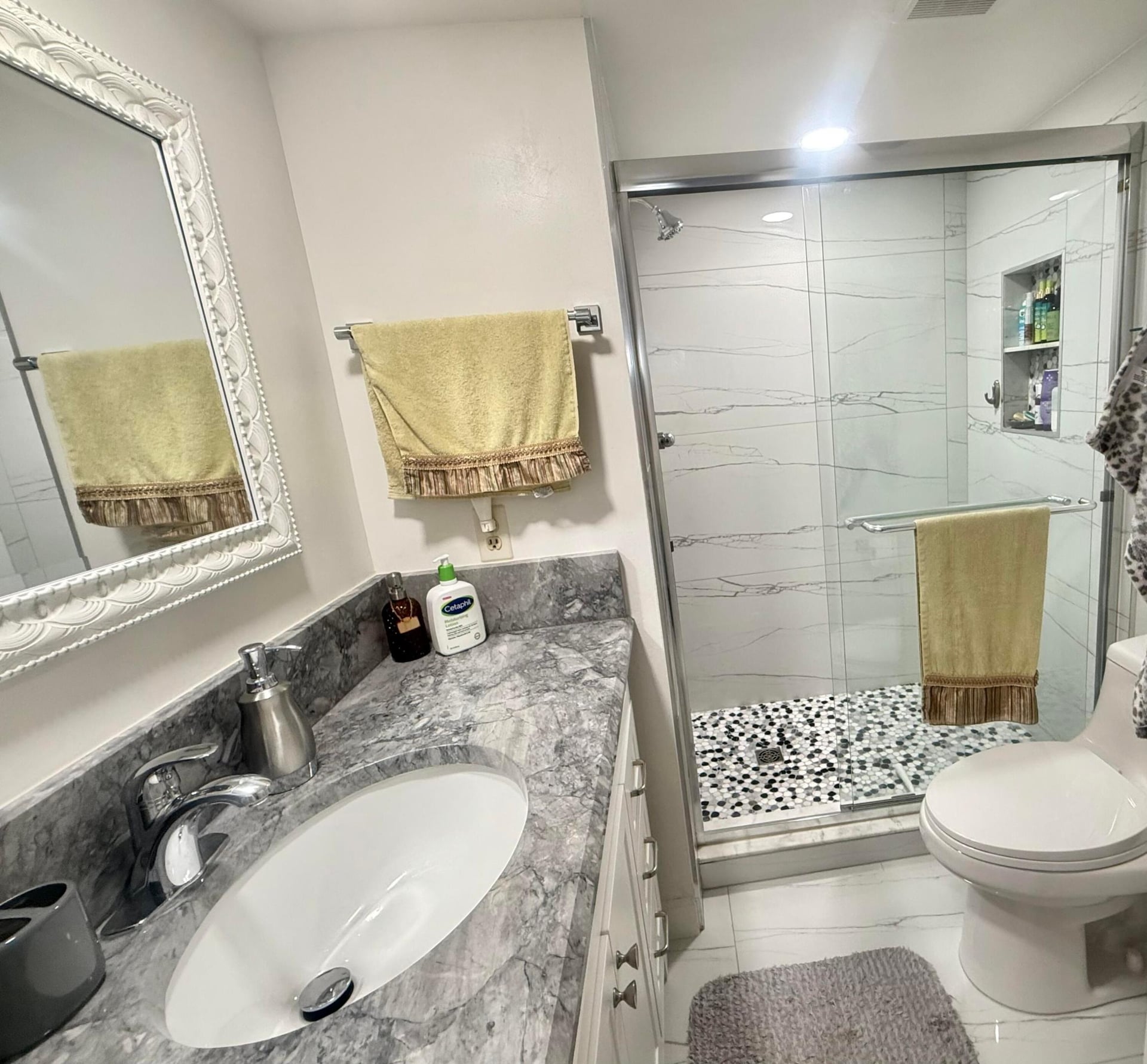  Unit 402 photo 18