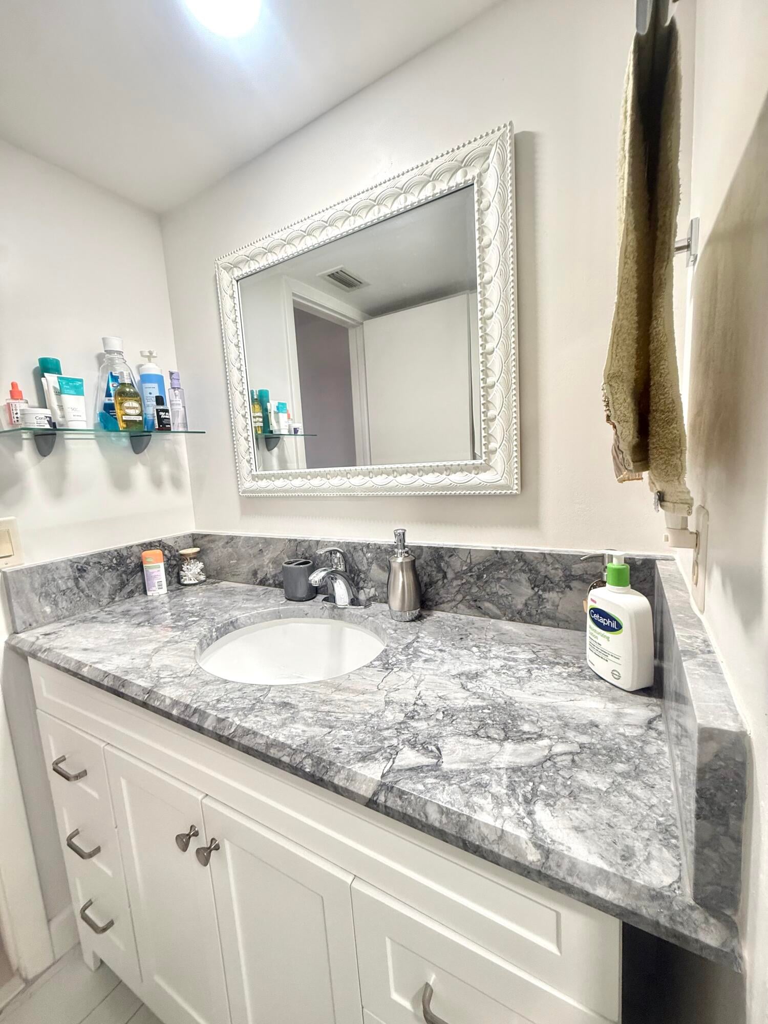  Unit 402 photo 19