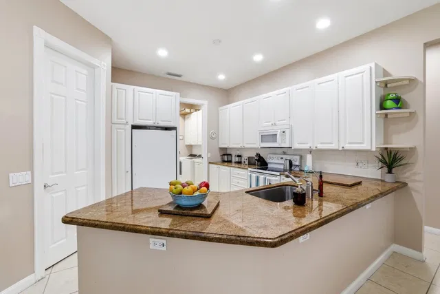 Residence photo 10