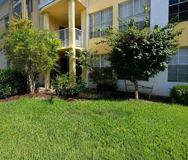 Unit B photo 12