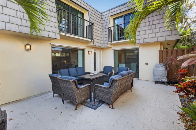 Residence photo 6