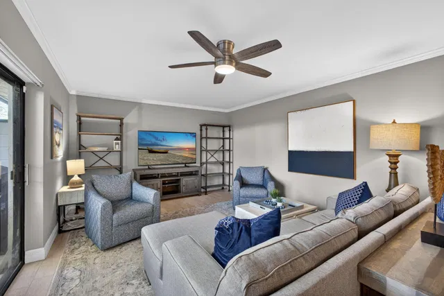 Residence photo 26