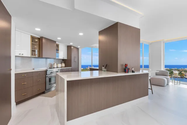 The Plaza of The Palm Beaches Unit 23A photo 5