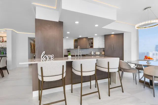 The Plaza of The Palm Beaches Unit 23A photo 21
