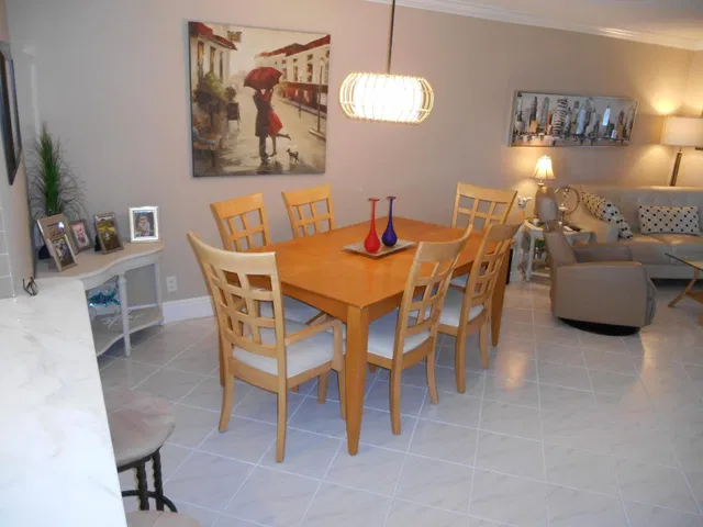 Unit 406 photo 9