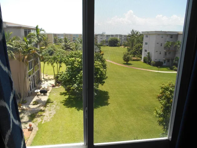 Unit 406 photo 14