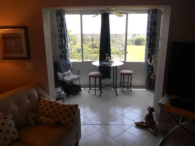 Unit 406 photo 15
