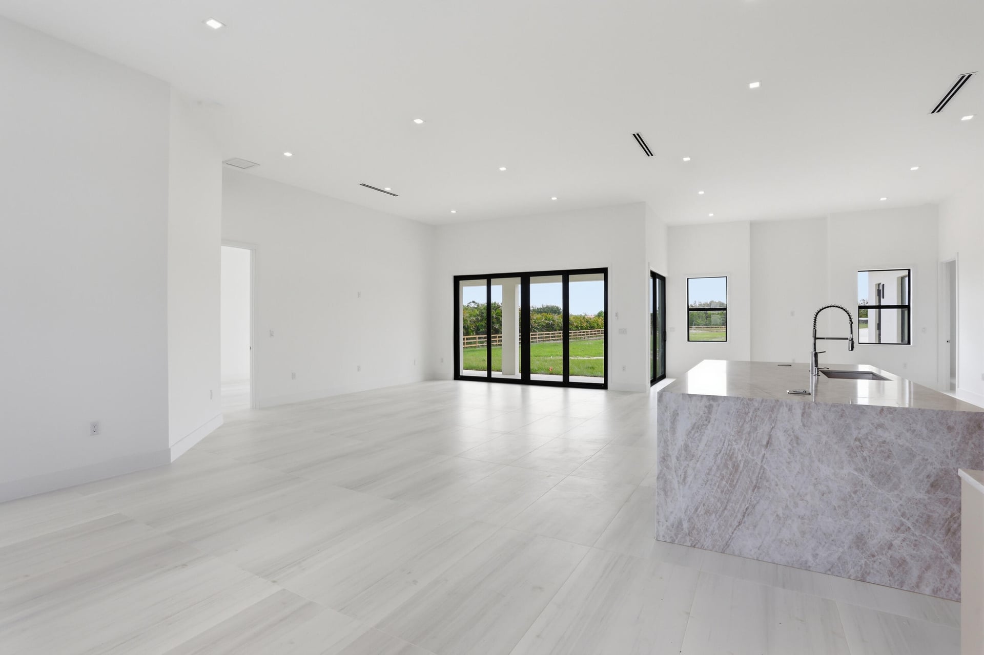 Residence photo 8