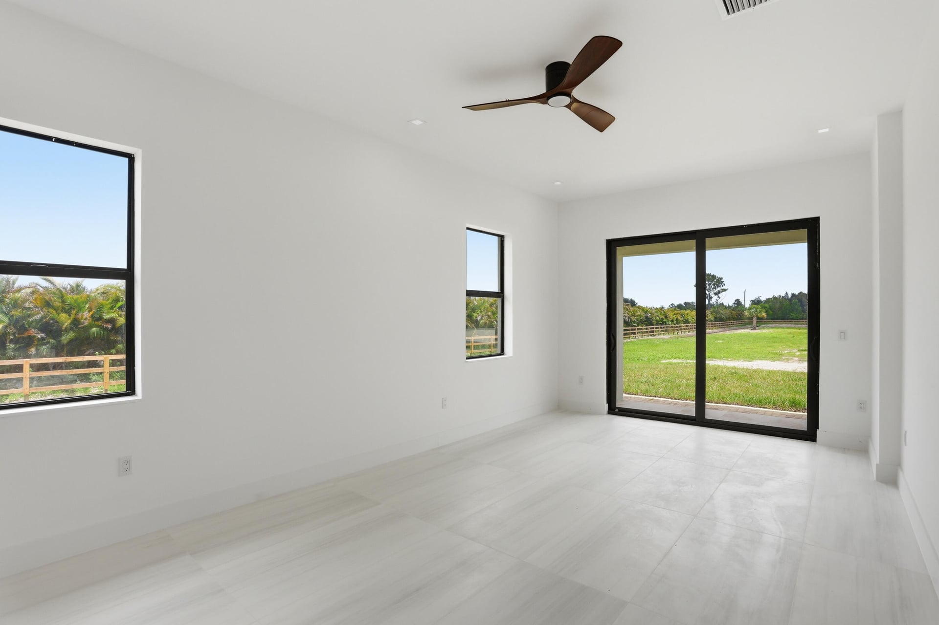 Residence photo 17