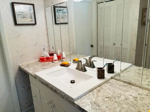 Unit B-2 photo 3
