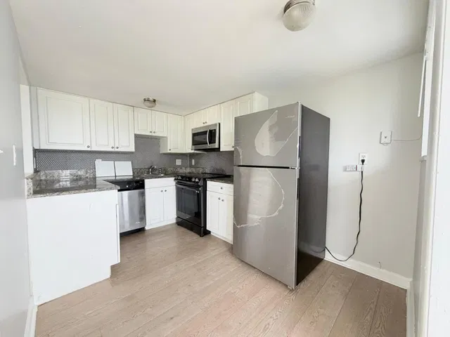 Unit E45 photo 4