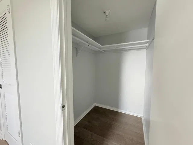 Unit E45 photo 18