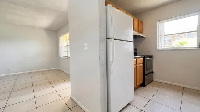 Unit 111 photo 5