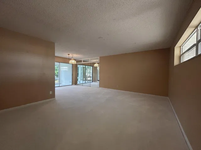 Unit 202 photo 8
