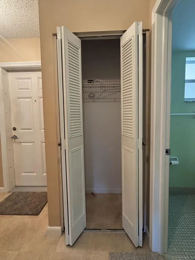 Unit 202 photo 18