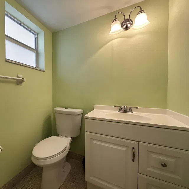 Unit 202 photo 19