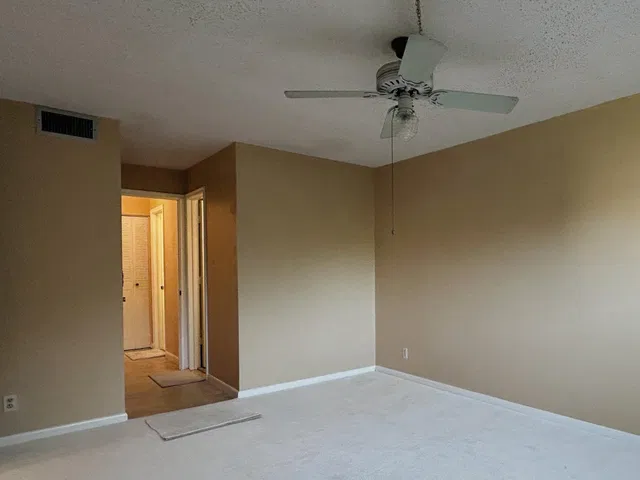 Unit 202 photo 20