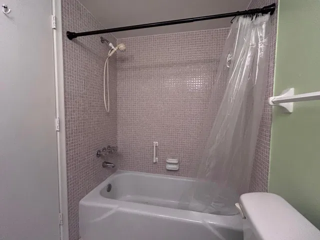 Unit 202 photo 24